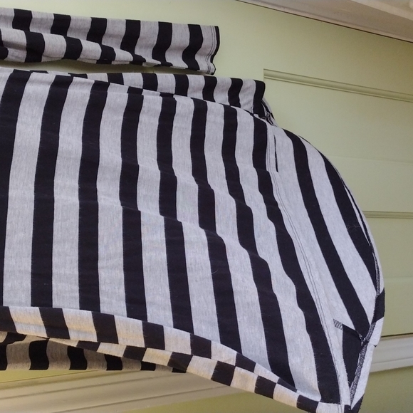 Women's Hot Topic long sleeve grey black striped spine ribbon tunic top M - Picture 4 of 6